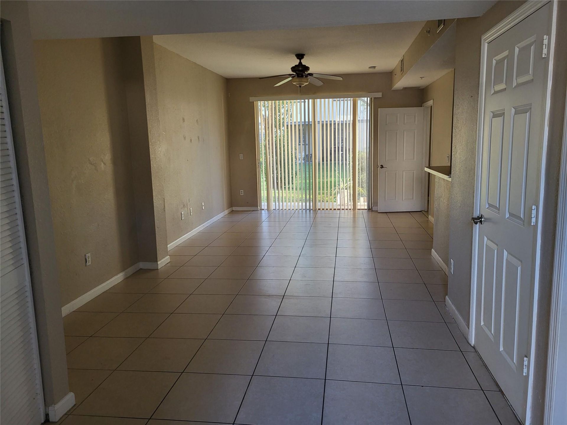 1957 Freeport Lane, Unit 1957, Riviera Beach, FL 33404 Photo