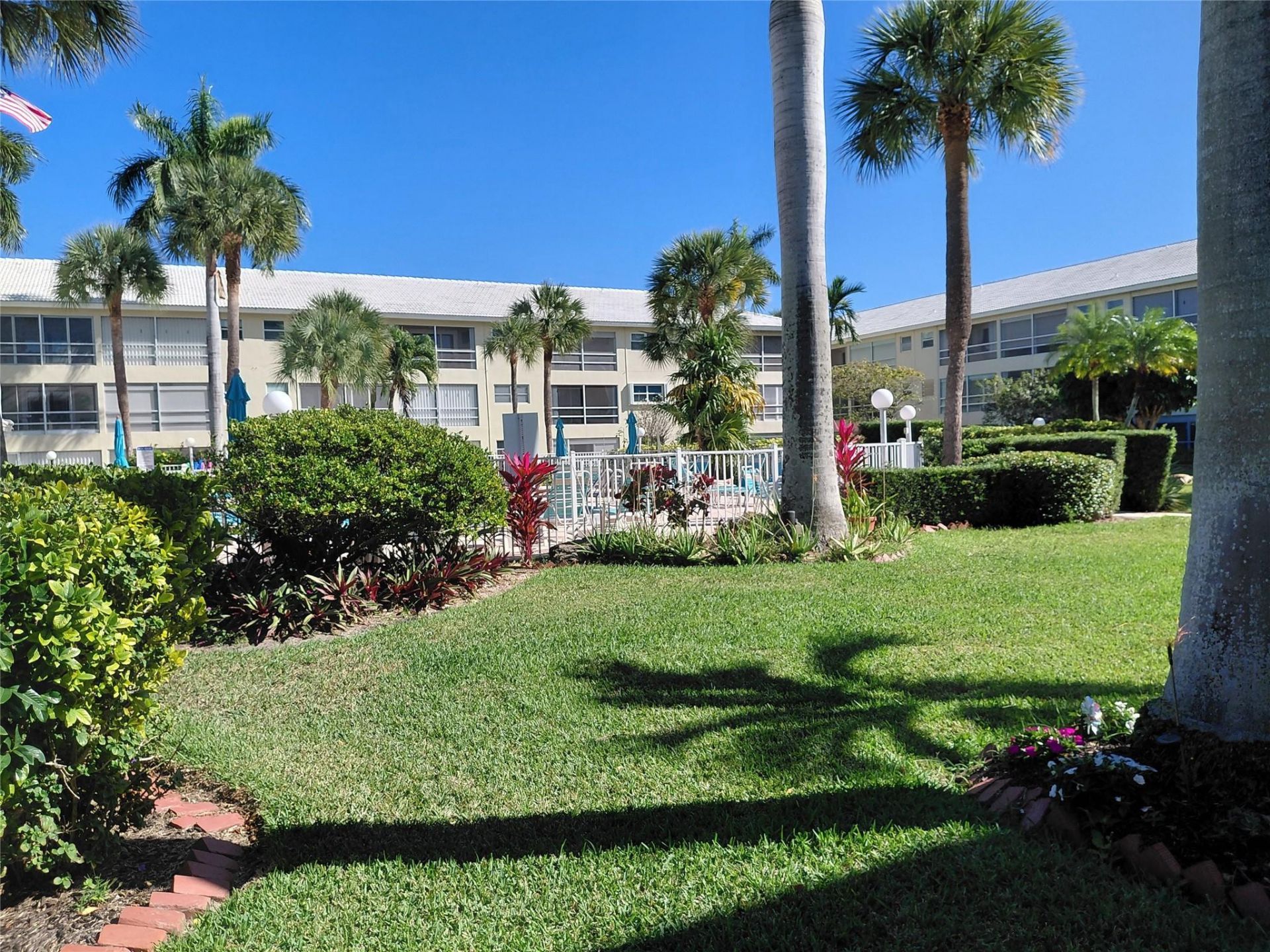 1951 NE 39th Street, Unit 127, Lighthouse Point, FL 33064 Photo