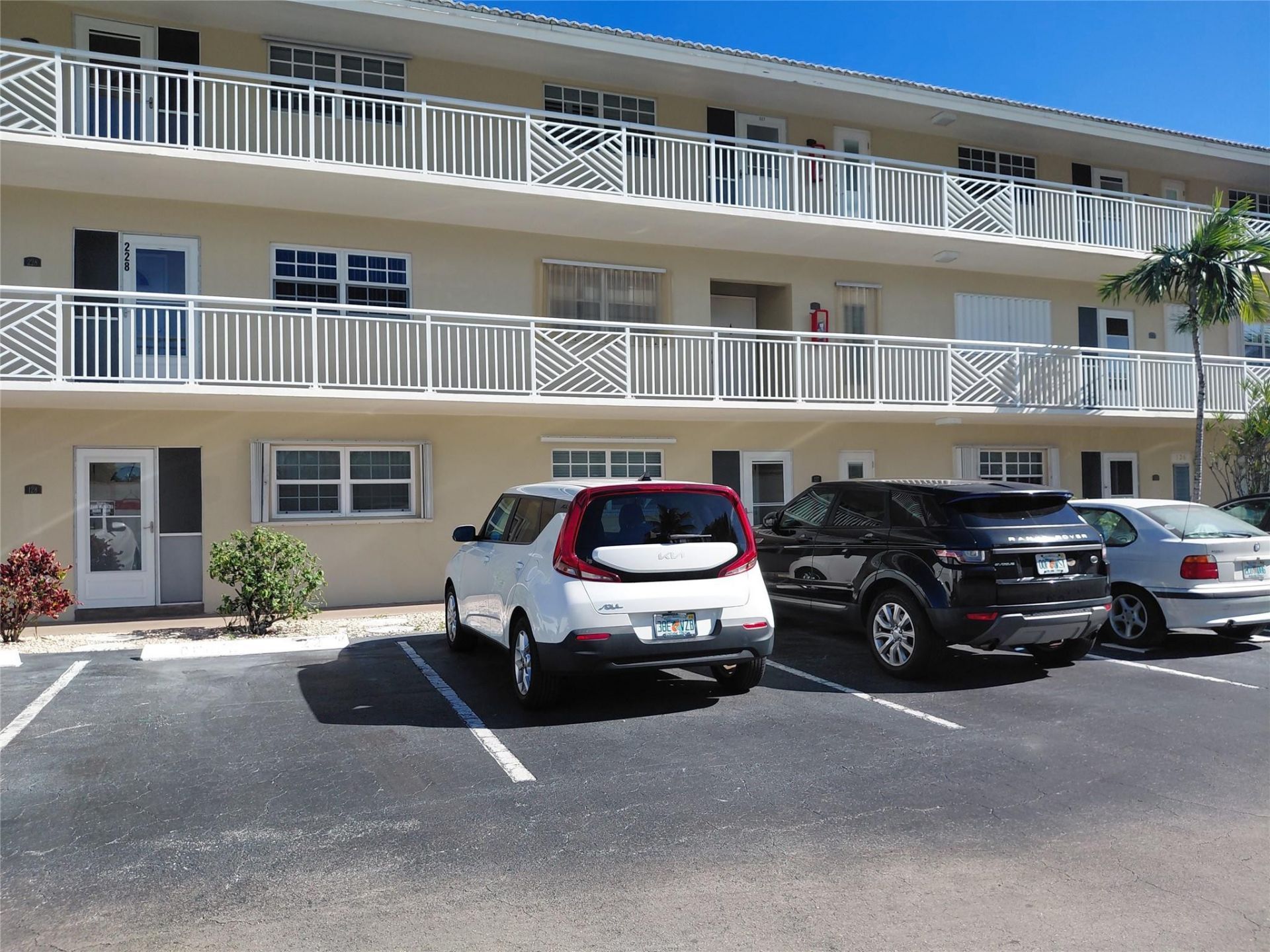 1951 NE 39th Street, Unit 127, Lighthouse Point, FL 33064 Photo