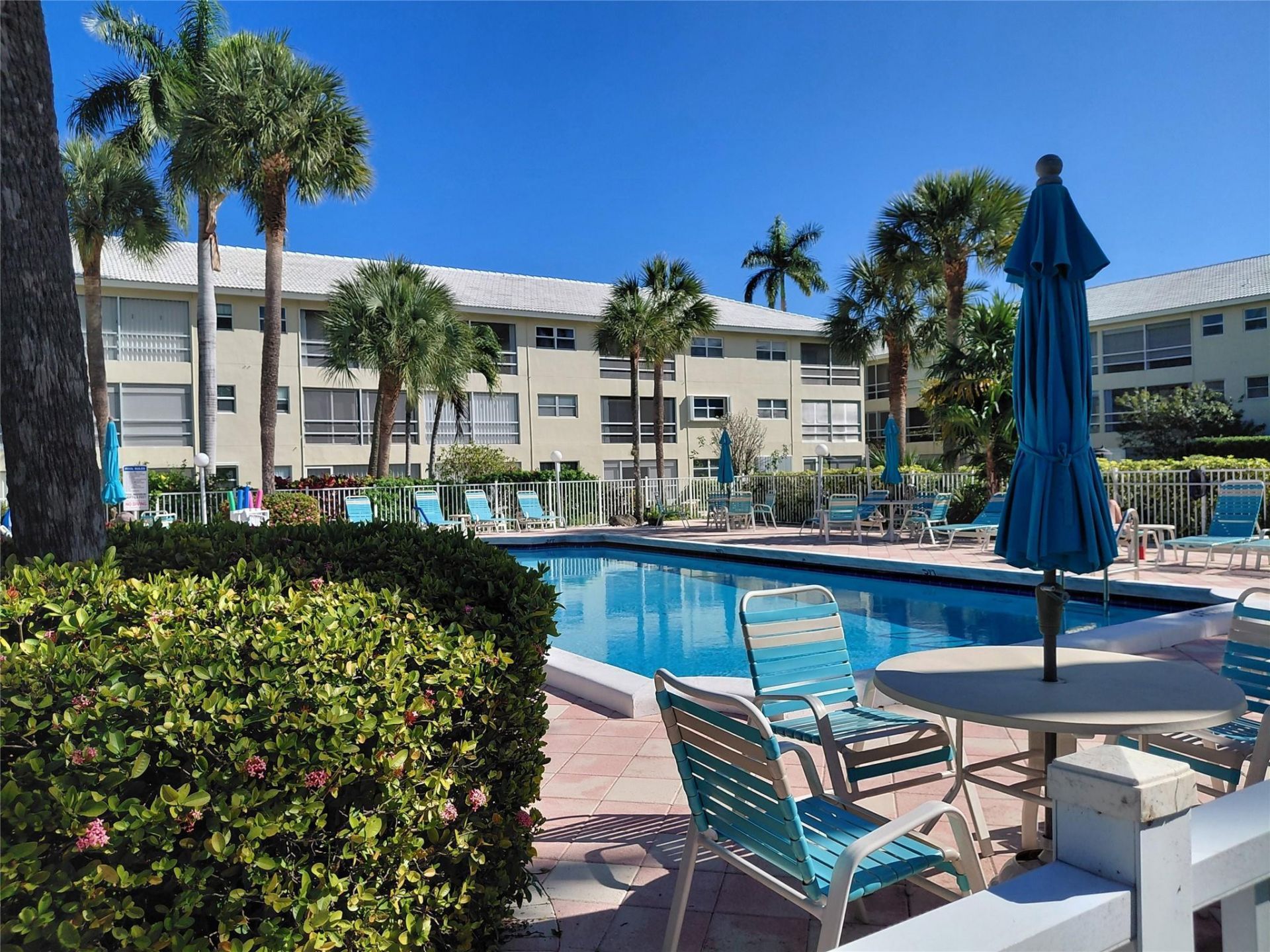 1951 NE 39th St, Unit 127, Lighthouse Point, FL 33064 Photo