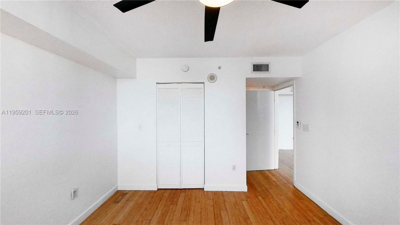 31 SE 5th St, Unit 2408, Miami, FL 33131 Photo