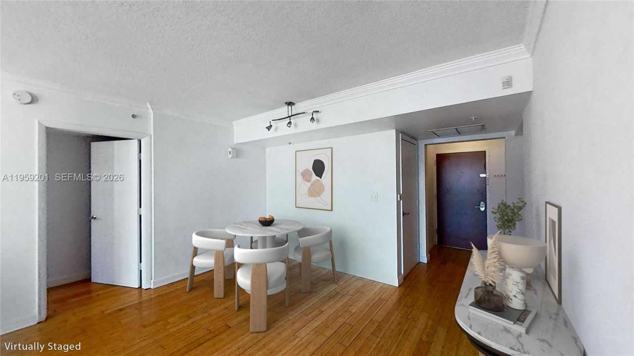 31 SE 5th St, Unit 2408, Miami, FL 33131 Photo