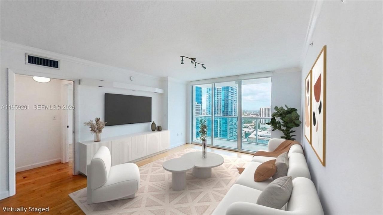 31 SE 5th St, Unit 2408, Miami, FL 33131 Photo