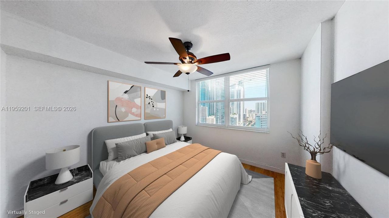 31 SE 5th St, Unit 2408, Miami, FL 33131 Photo