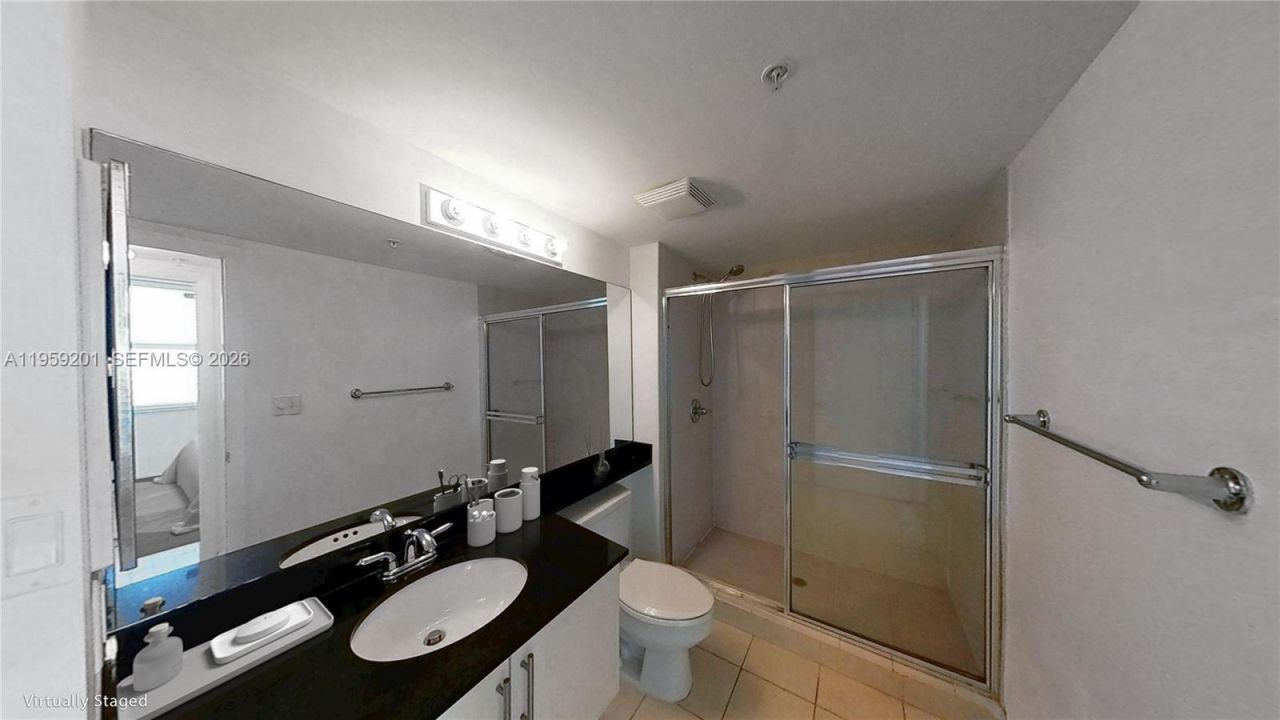 31 SE 5th St, Unit 2408, Miami, FL 33131 Photo