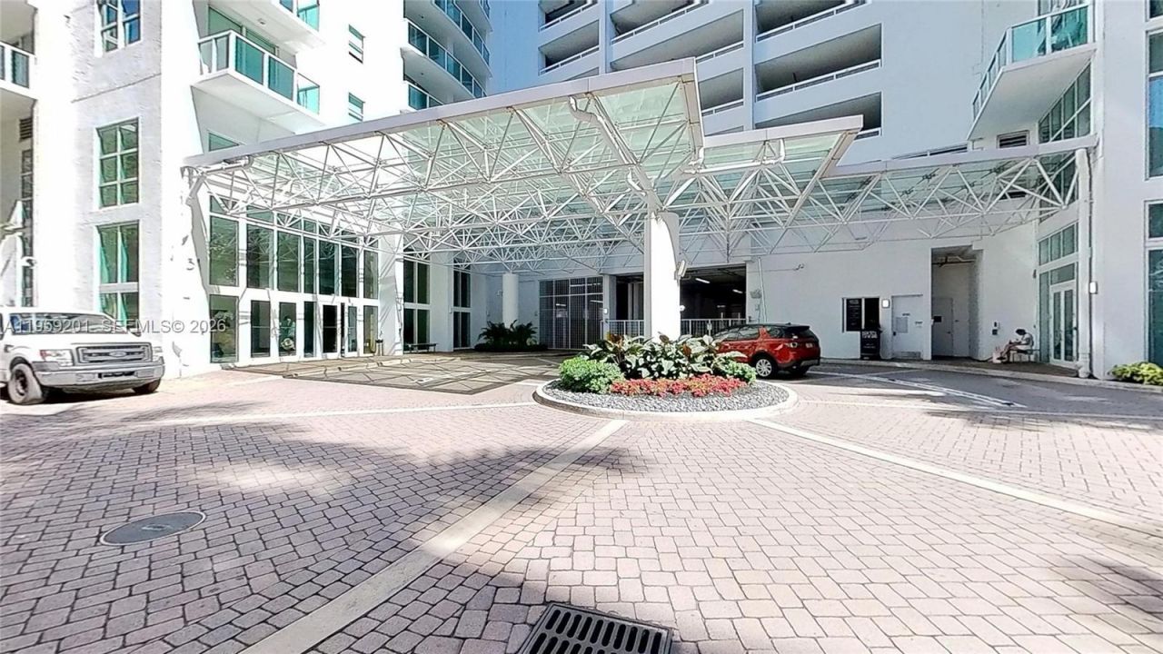 31 SE 5th St, Unit 2408, Miami, FL 33131 Photo