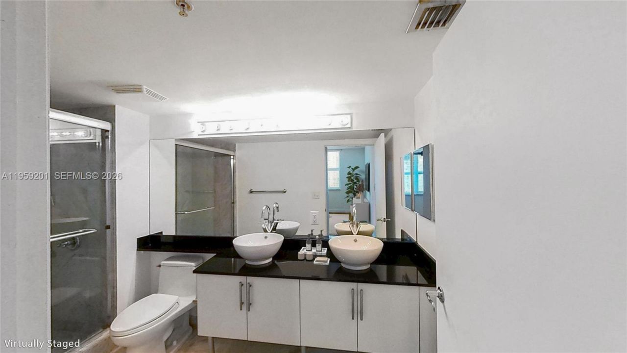 31 SE 5th St, Unit 2408, Miami, FL 33131 Photo