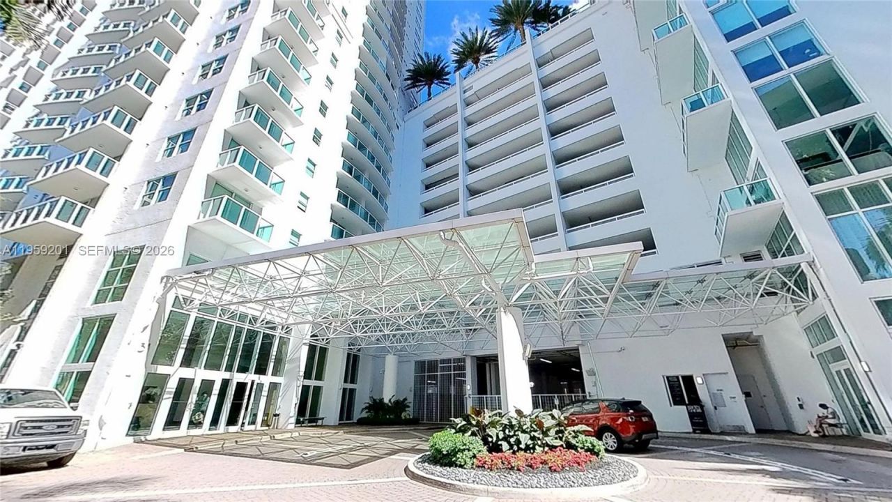 31 SE 5th St, Unit 2408, Miami, FL 33131 Photo