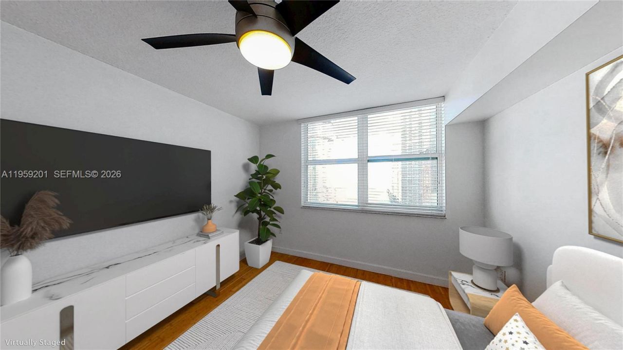 31 SE 5th St, Unit 2408, Miami, FL 33131 Photo