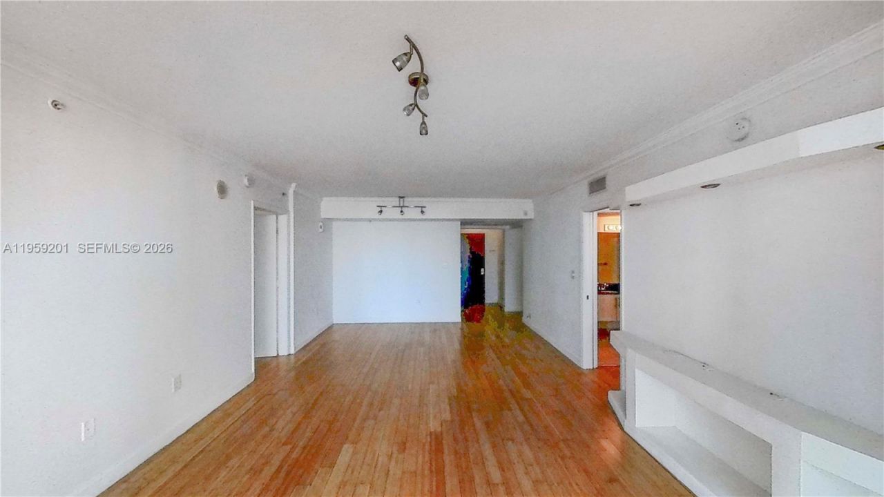 31 SE 5th St, Unit 2408, Miami, FL 33131 Photo