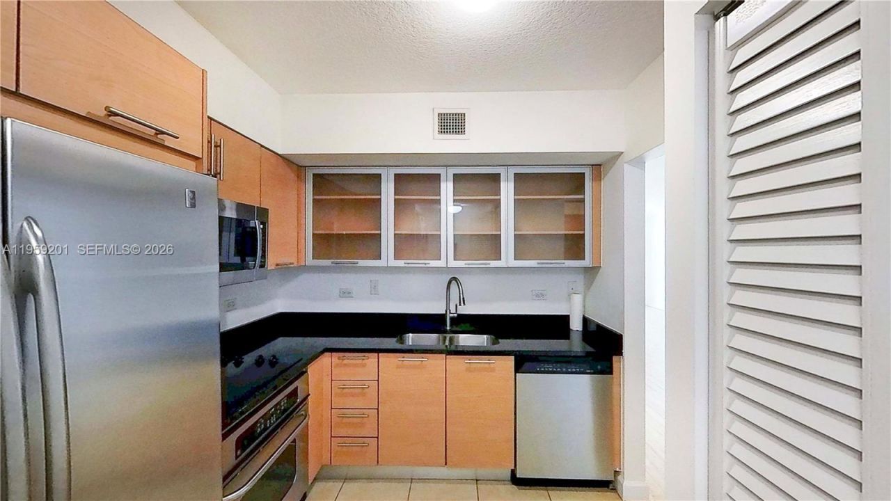 31 SE 5th St, Unit 2408, Miami, FL 33131 Photo