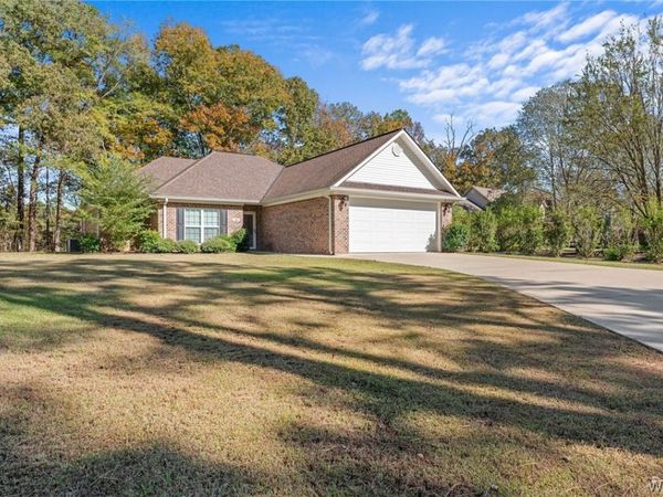 13560 Country Club Drive, Northport, AL 35475