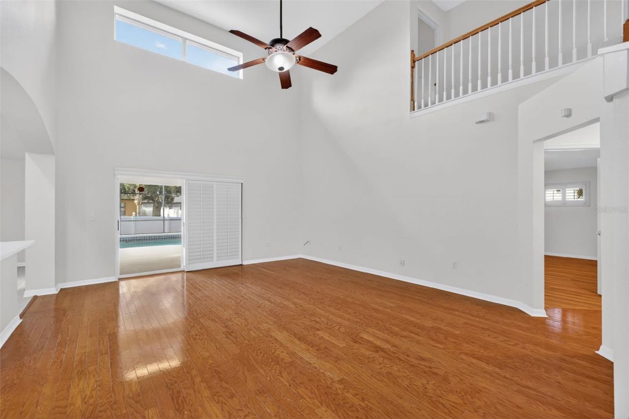 729 Strihal Loop, Oakland, FL 34787 Photo