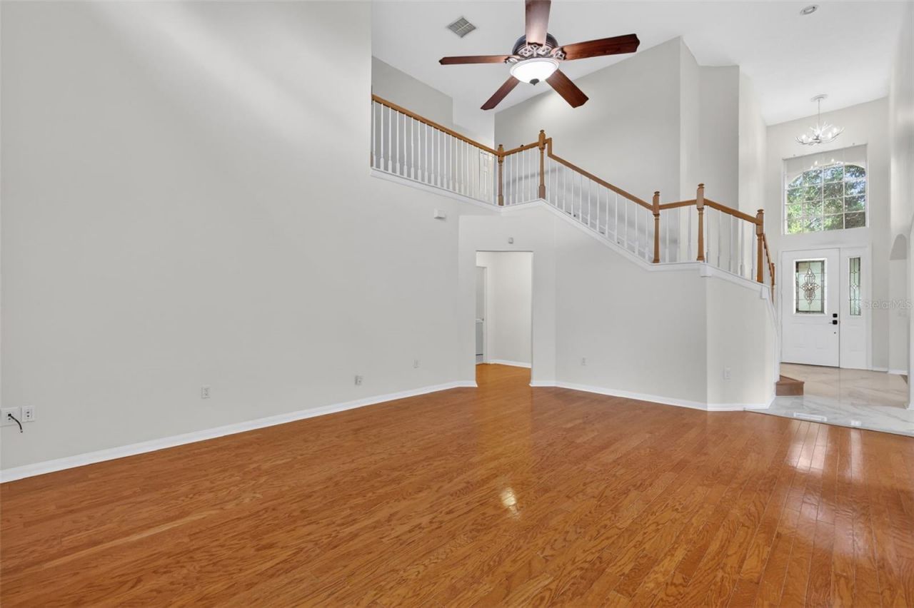 729 Strihal Loop, Oakland, FL 34787 Photo