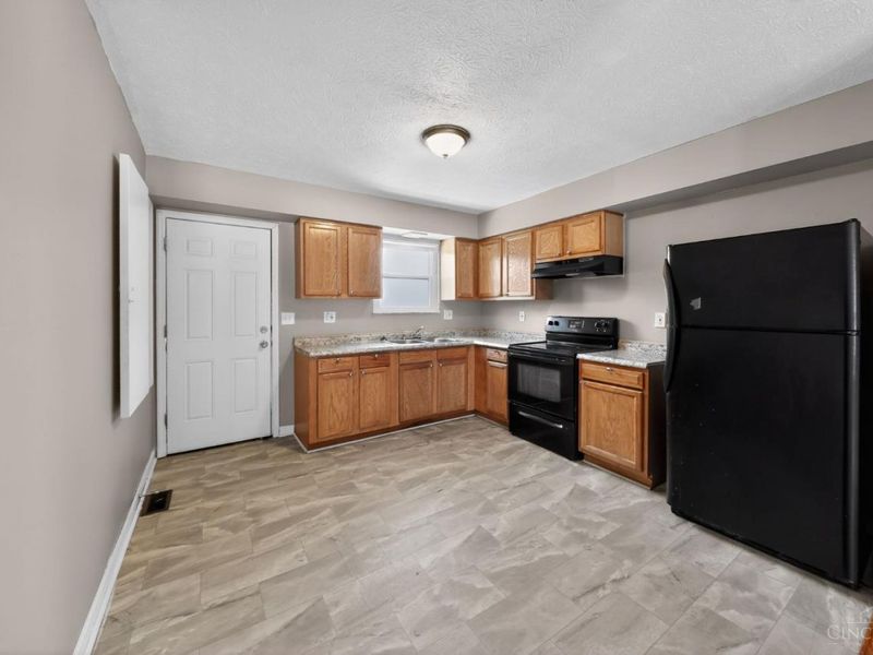 8949 Pippin Road, Colerain Township, OH 45251 Photo 14