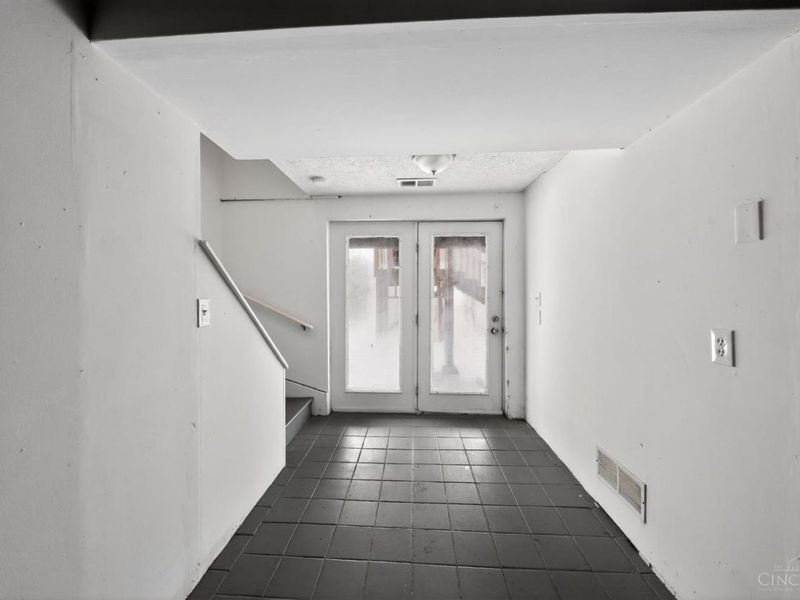 8949 Pippin Road, Colerain Township, OH 45251 Photo 24