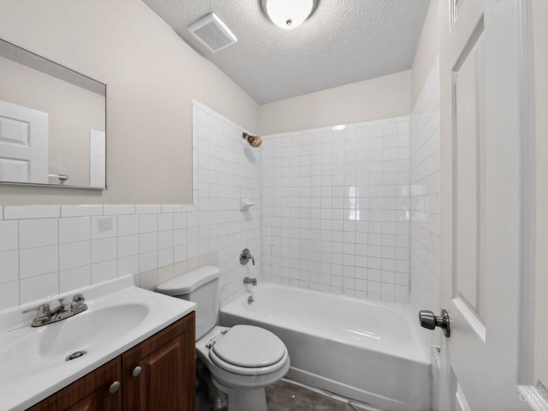 8949 Pippin Road, Colerain Township, OH 45251 Photo 5