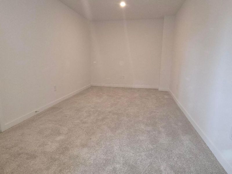 5976 Abernathy Lane, Columbus, OH 43232 Photo 3