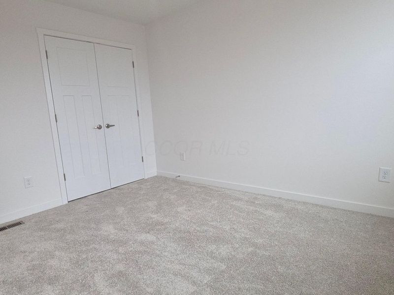 5976 Abernathy Lane, Columbus, OH 43232 Photo 8