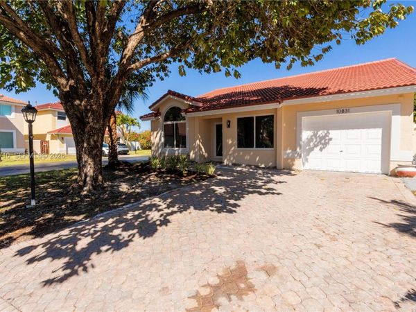 10831 SW 152nd Ct, Miami, FL 33196