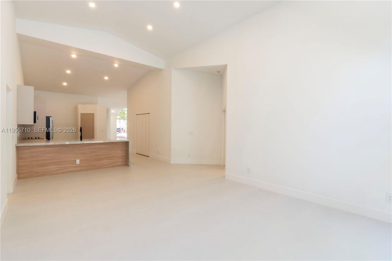 10831 SW 152nd Ct, Miami, FL 33196 Photo