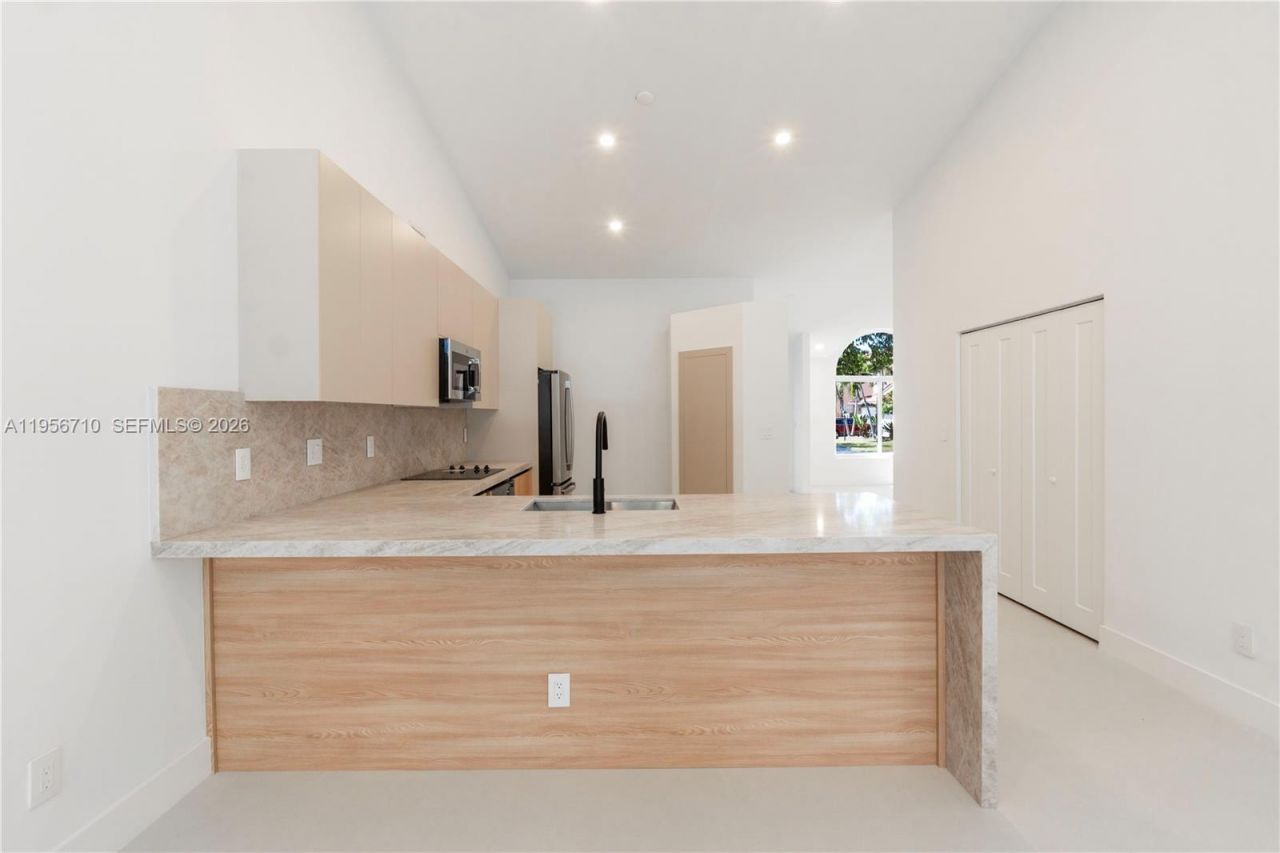 10831 SW 152nd Ct, Miami, FL 33196 Photo