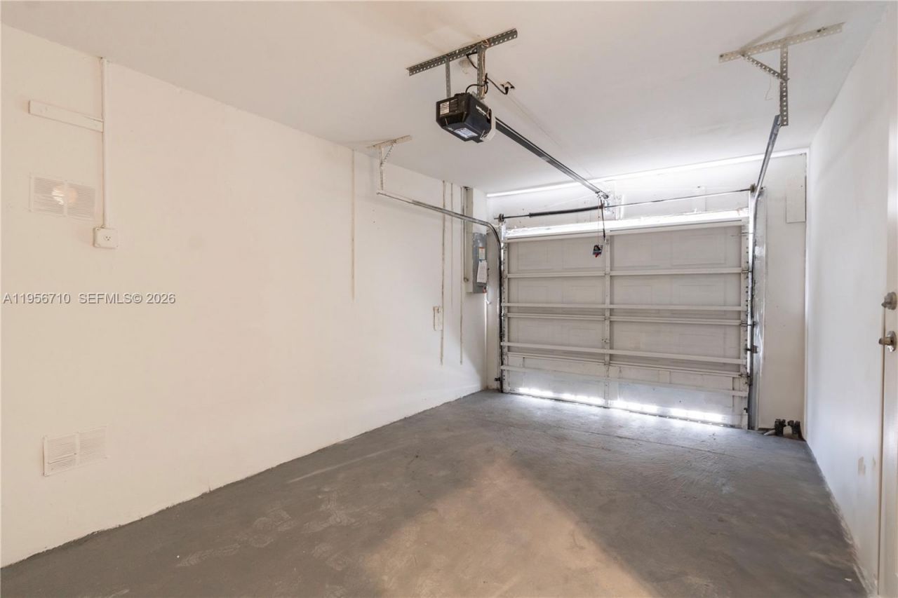 10831 SW 152nd Ct, Miami, FL 33196 Photo