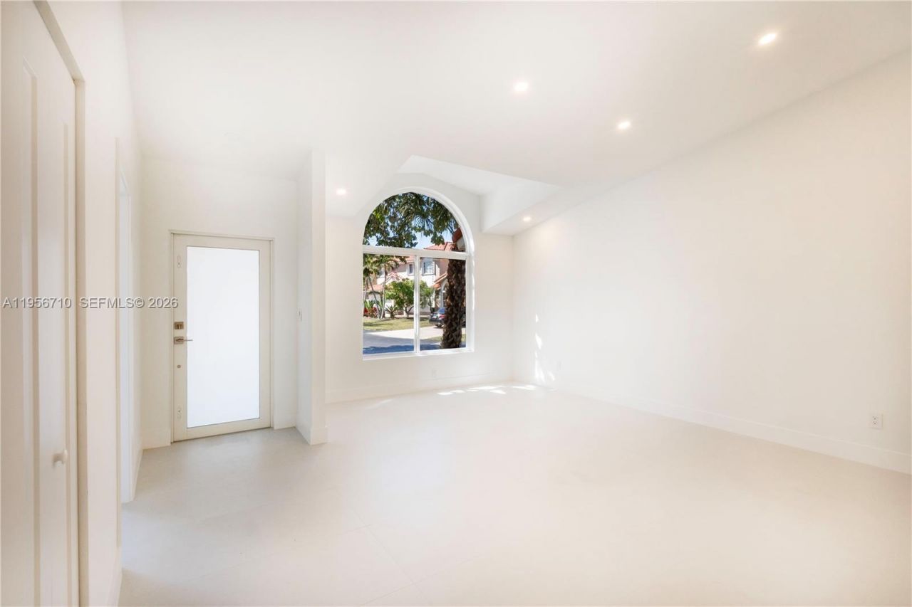 10831 SW 152nd Ct, Miami, FL 33196 Photo