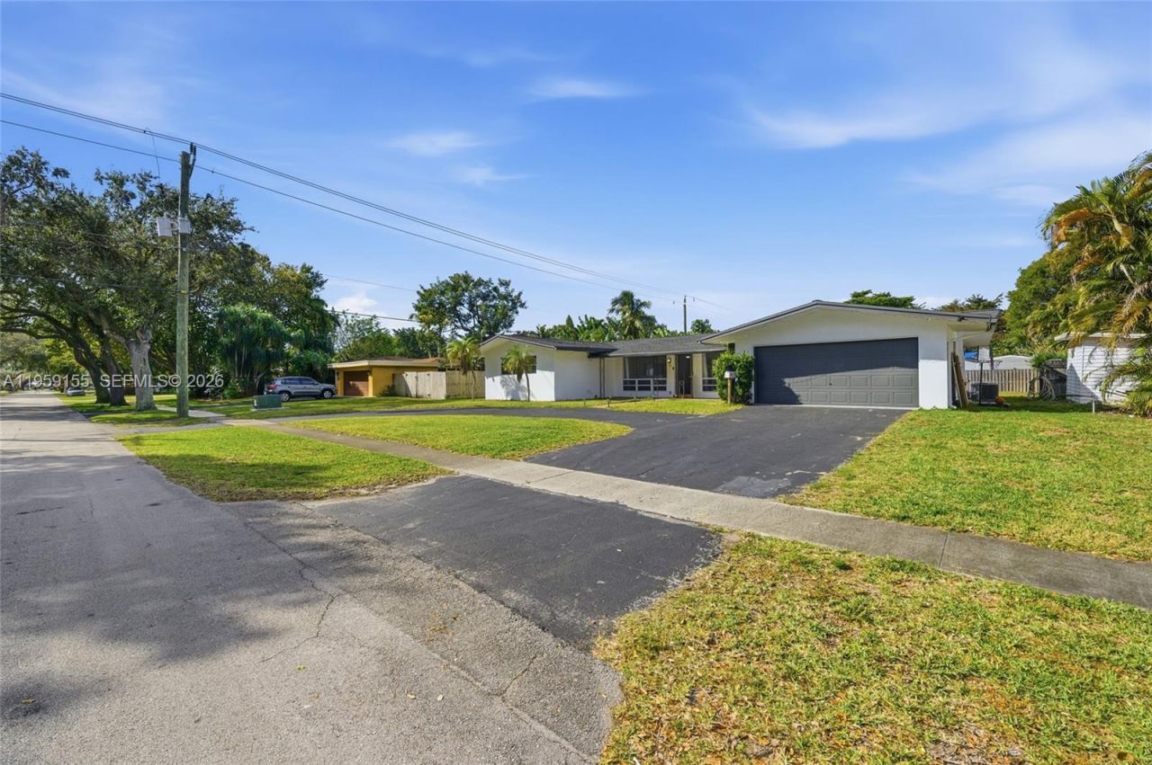 861 N Bel Air Dr, Plantation, FL 33317 Photo