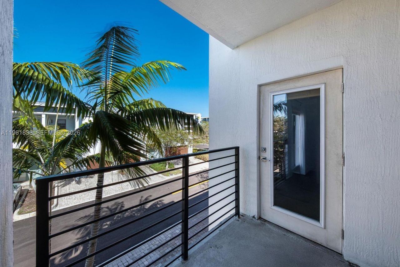 4480 NW 8th Pl, Plantation, FL 33317 Photo