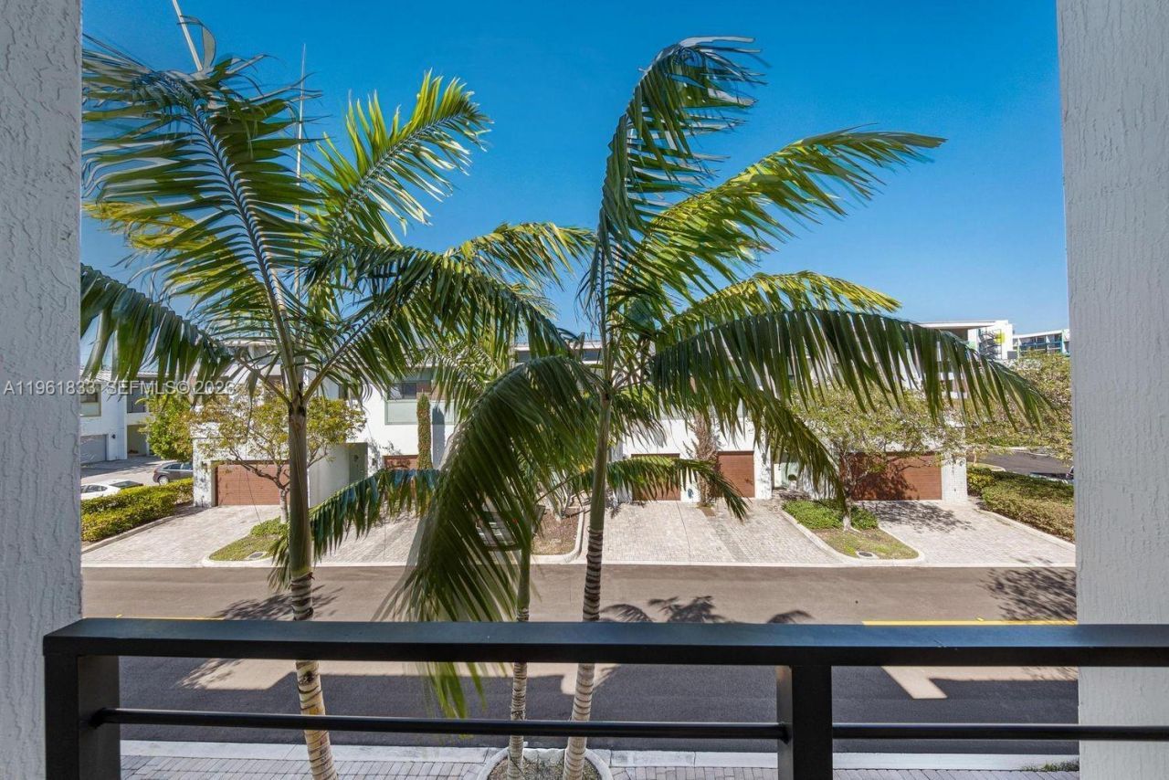 4480 NW 8th Pl, Plantation, FL 33317 Photo