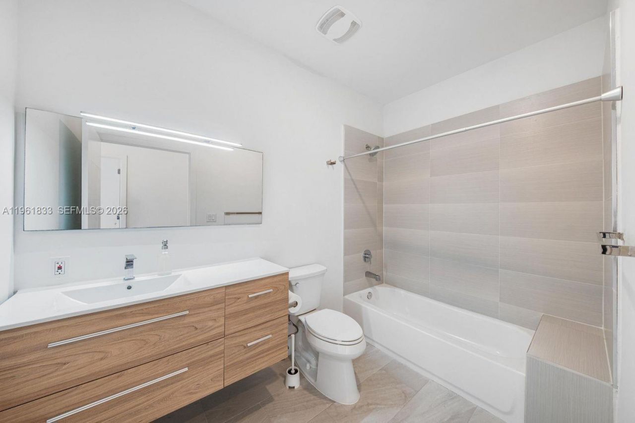 4480 NW 8th Pl, Plantation, FL 33317 Photo