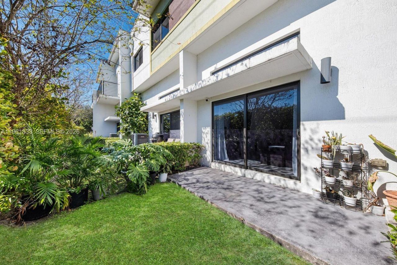 4480 NW 8th Pl, Plantation, FL 33317 Photo