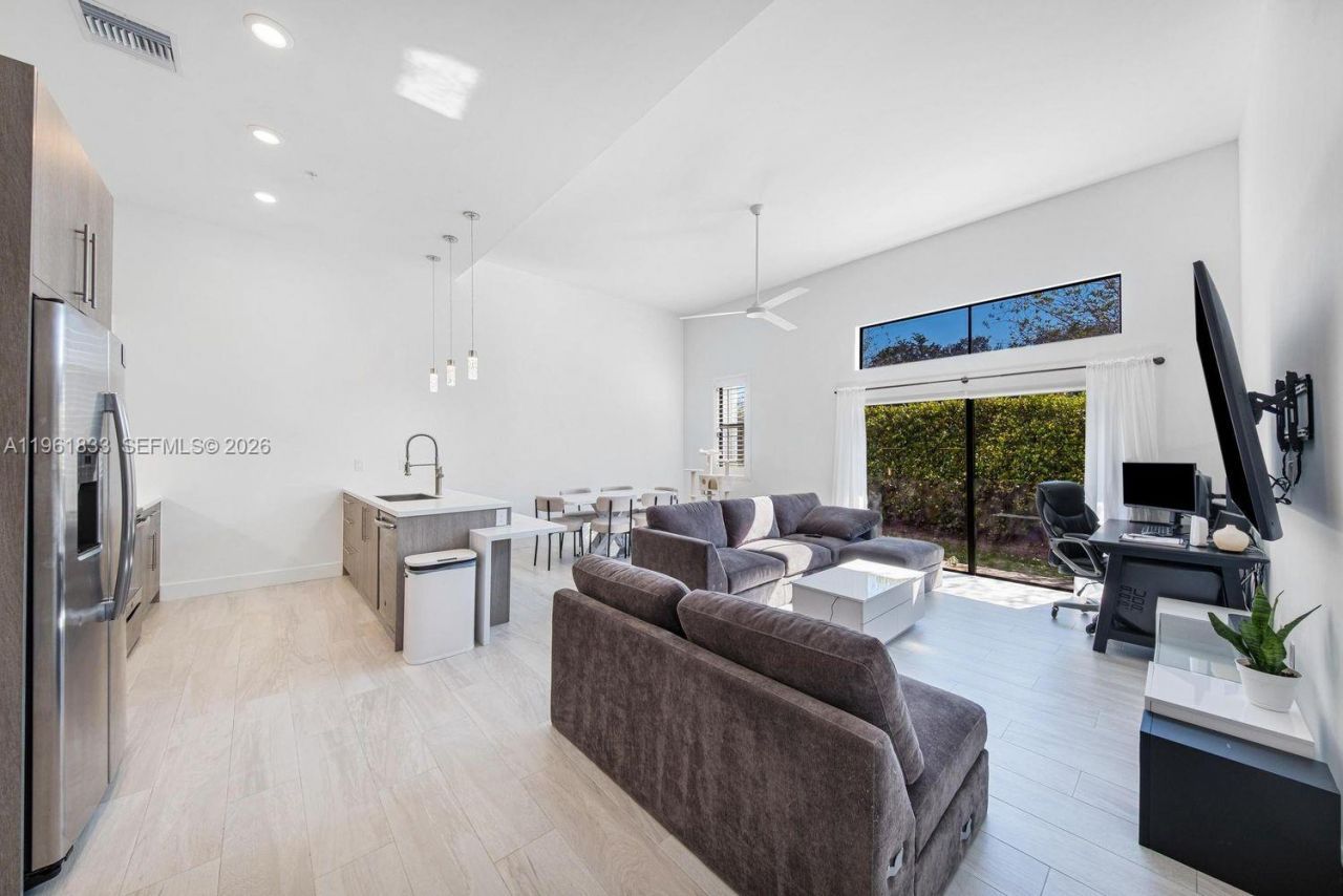 4480 NW 8th Pl, Plantation, FL 33317 Photo