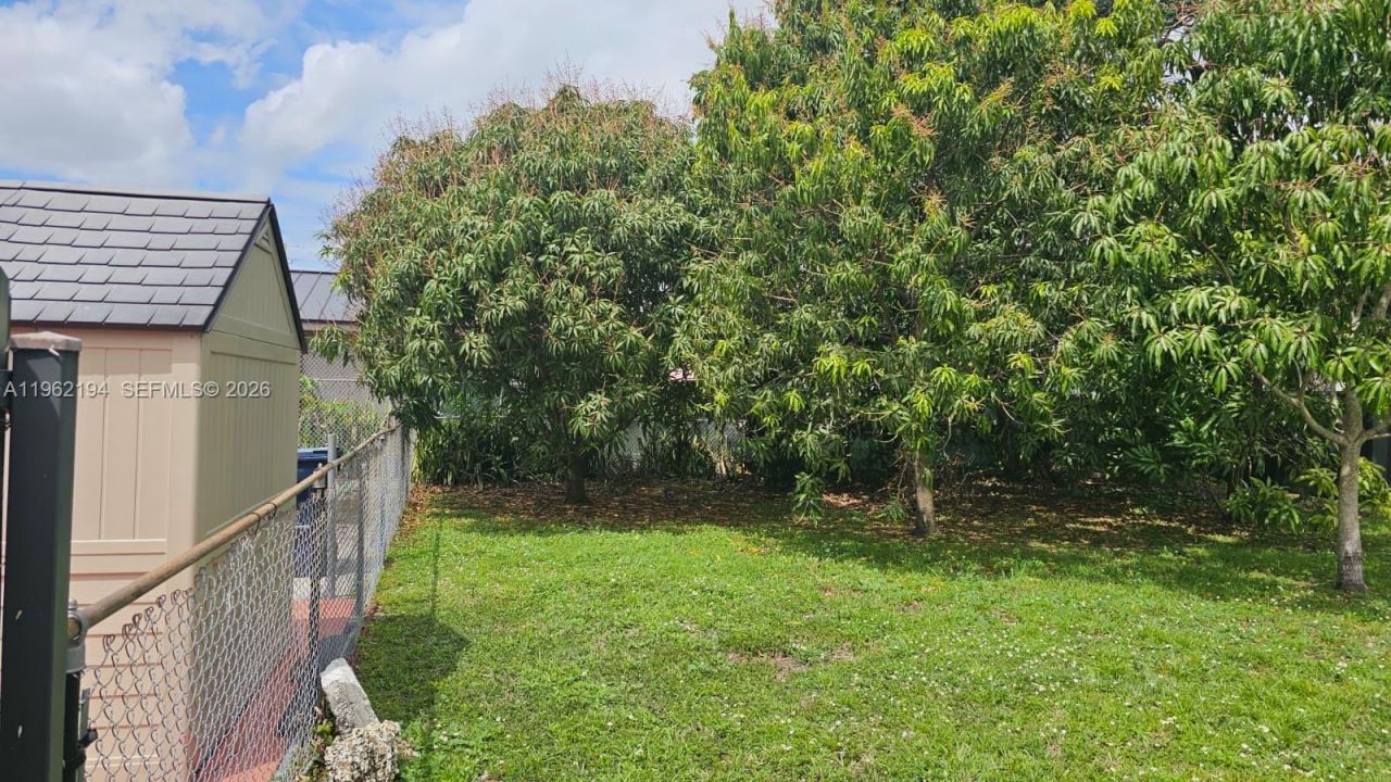 8891 SW 28th St, Miami, FL 33165 Photo