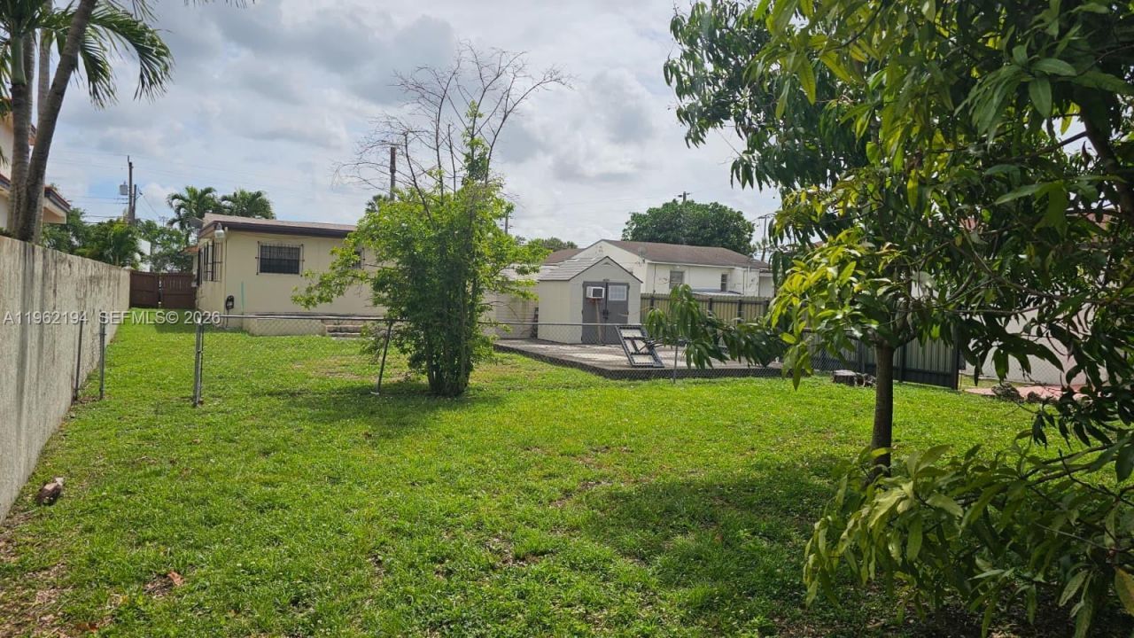 8891 SW 28th St, Miami, FL 33165 Photo