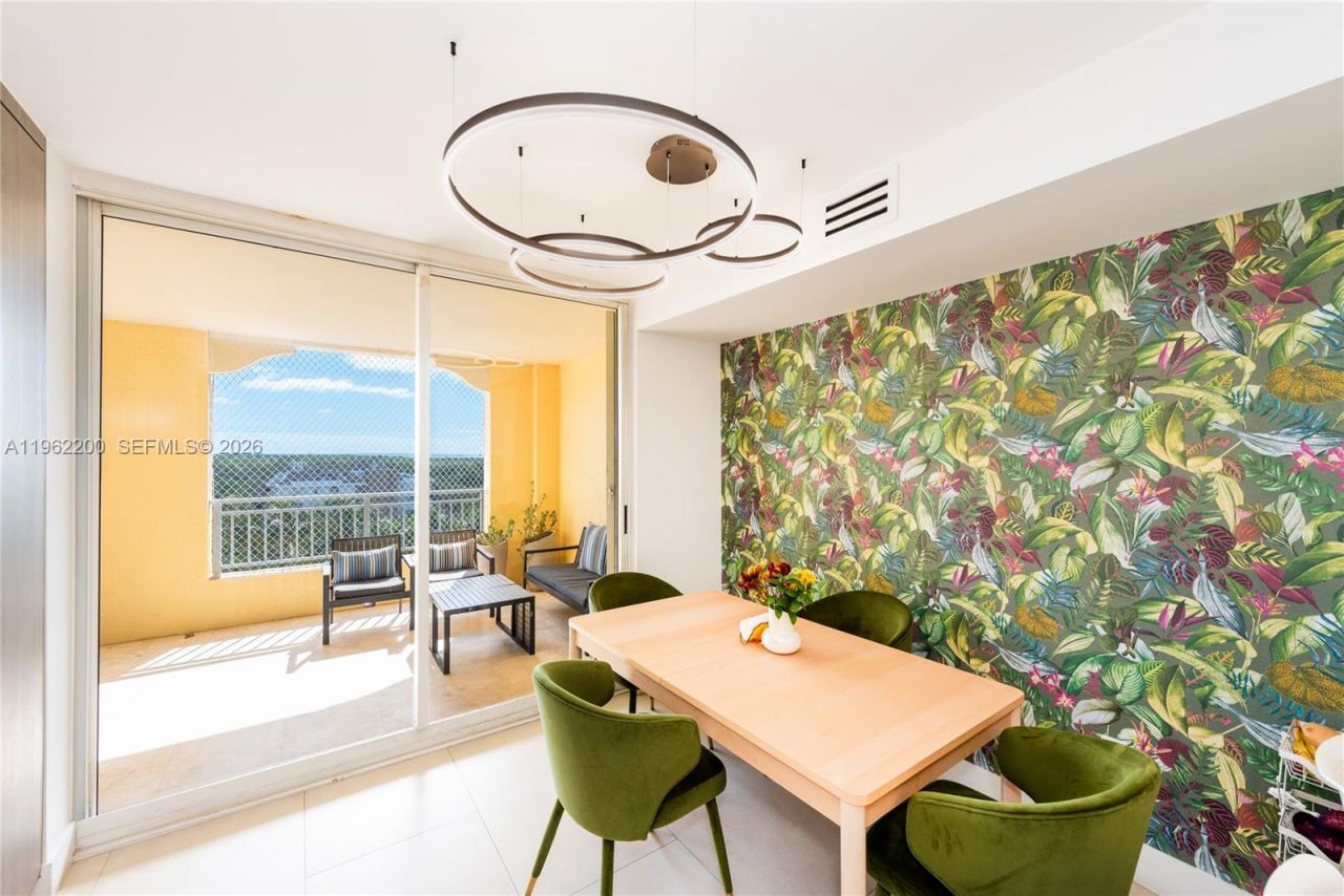 765 Crandon Blvd, Unit PH-4, Key Biscayne, FL 33149 Photo