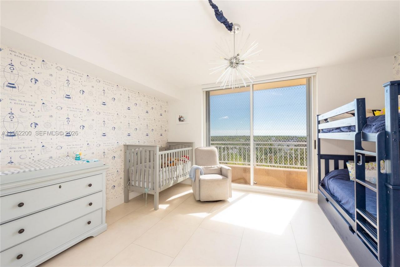 765 Crandon Blvd, Unit PH-4, Key Biscayne, FL 33149 Photo