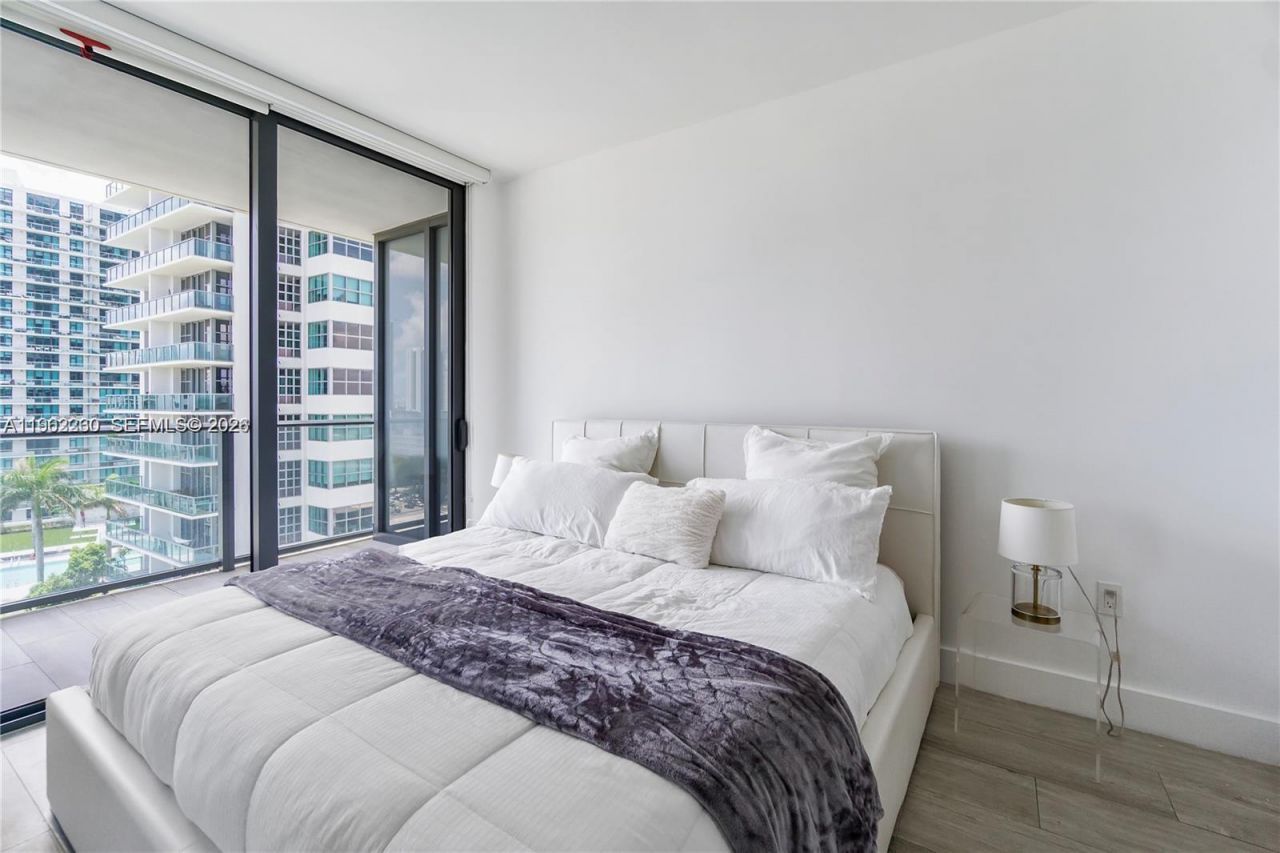 121 NE 34th St, Unit 1203, Miami, FL 33137 Photo