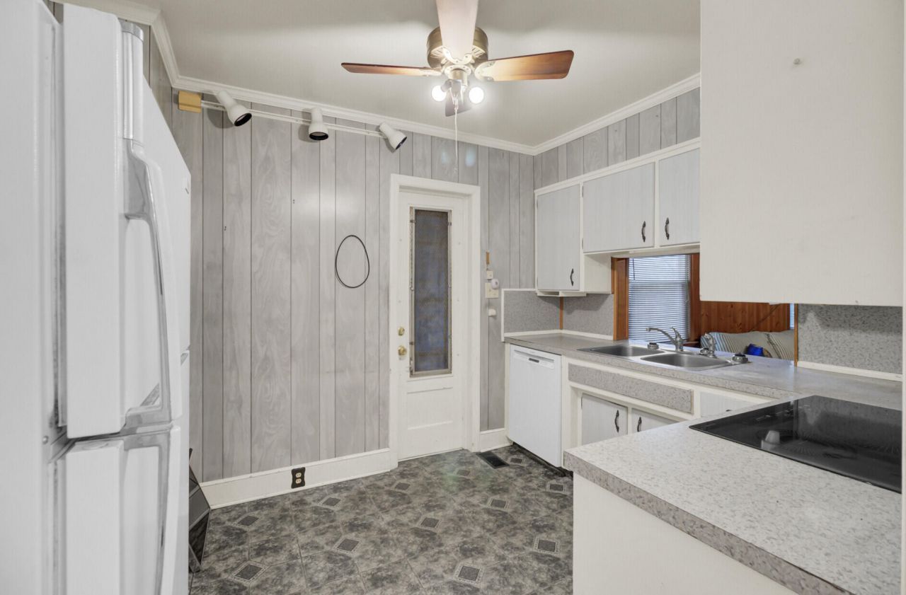 640 Bennett Street Photo 15