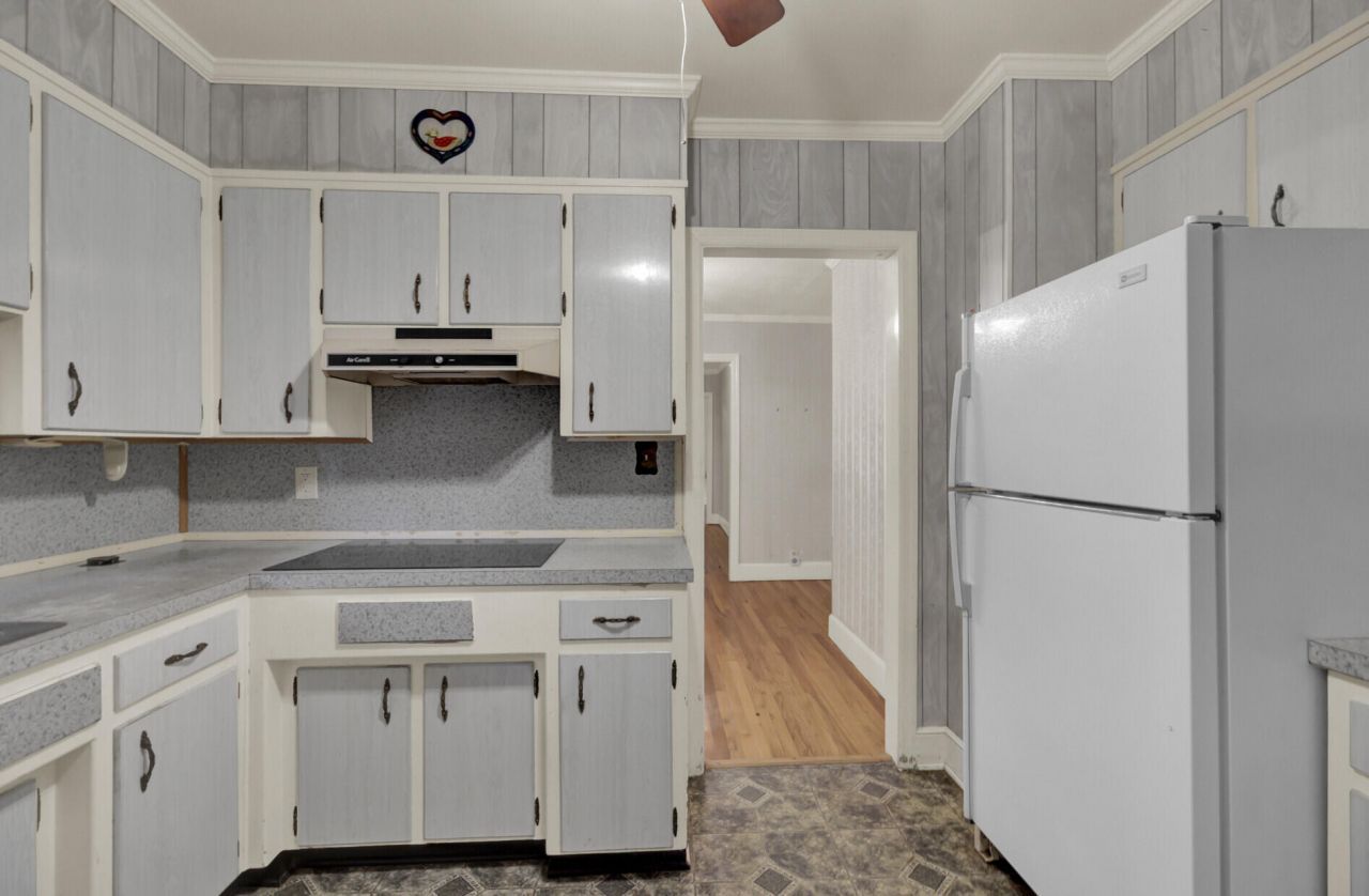 640 Bennett Street Photo 18