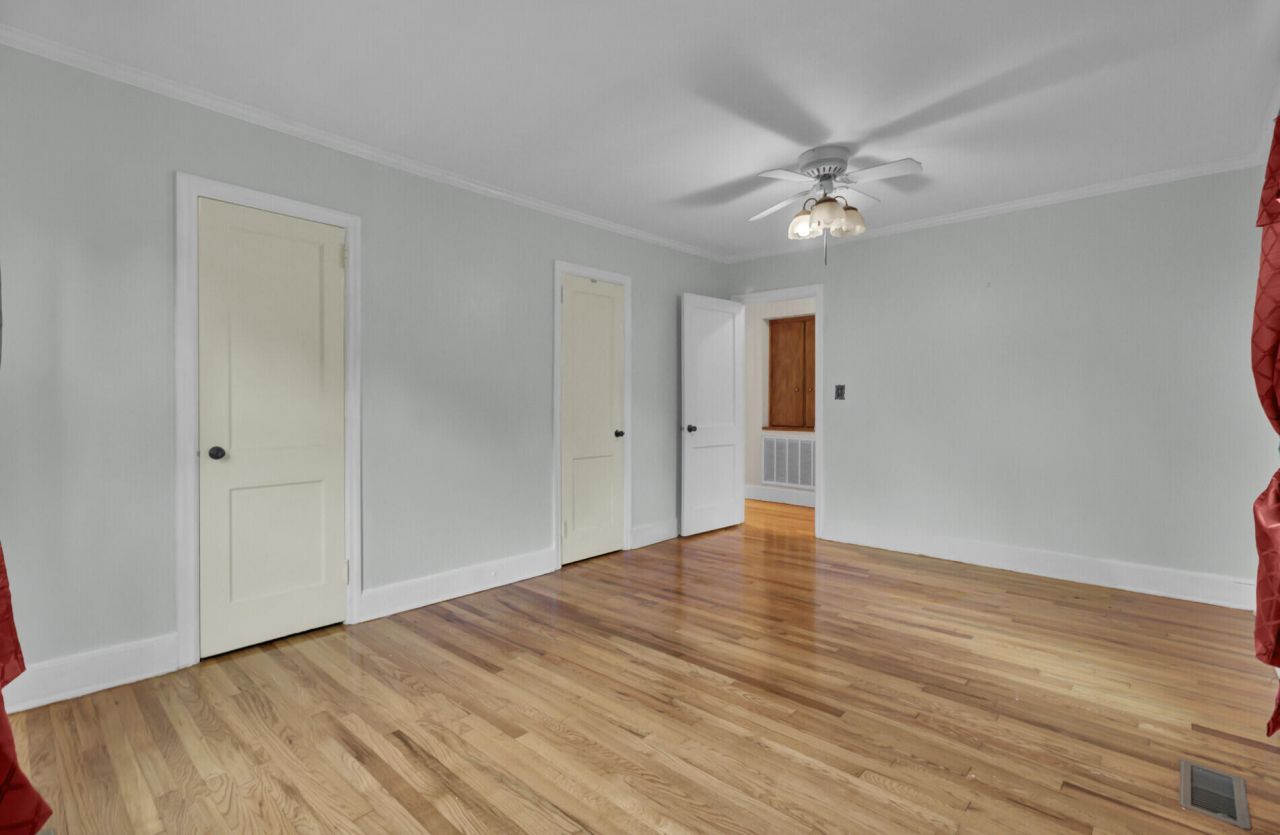 640 Bennett Street Photo 28