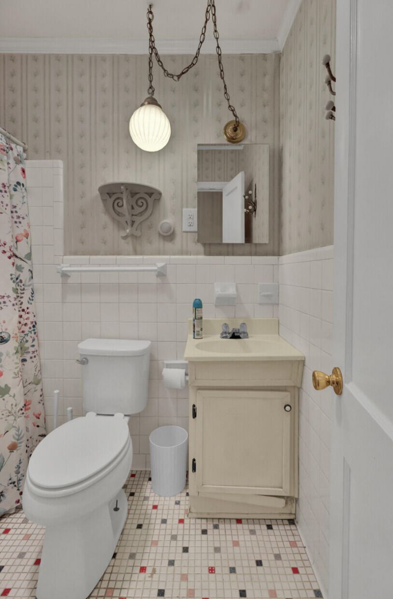 640 Bennett Street Photo 30