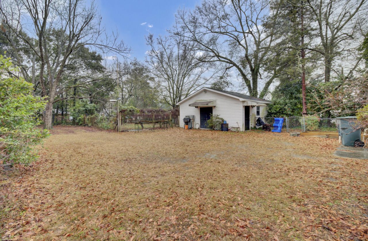 640 Bennett Street Photo 34