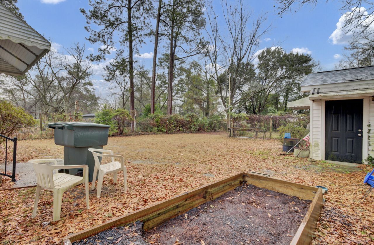 640 Bennett Street Photo 37