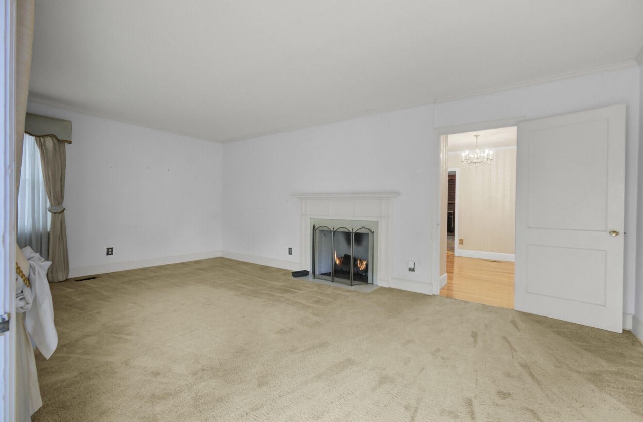 640 Bennett Street Photo 5