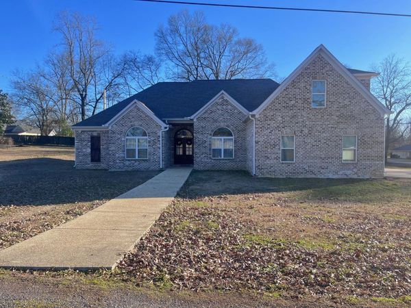 115 N Park, Houston, MS 38851