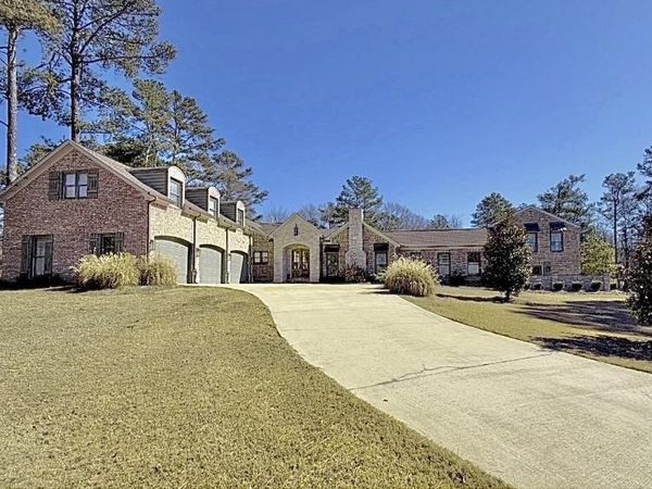 1604 Pecan Grove, Tupelo, MS 38801