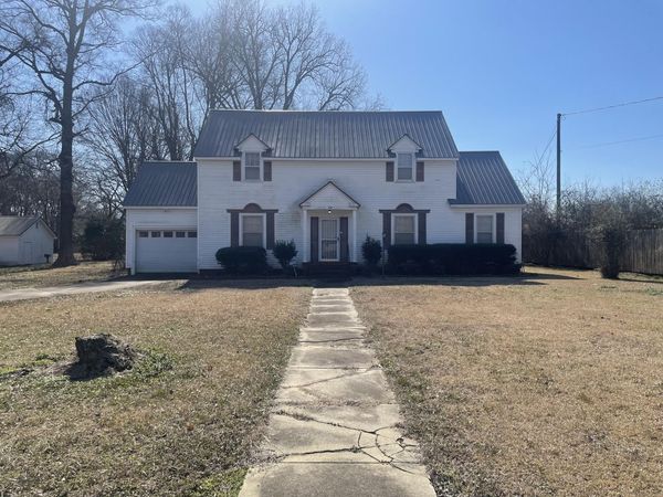301 East Main Street, Okolona, MS 38860