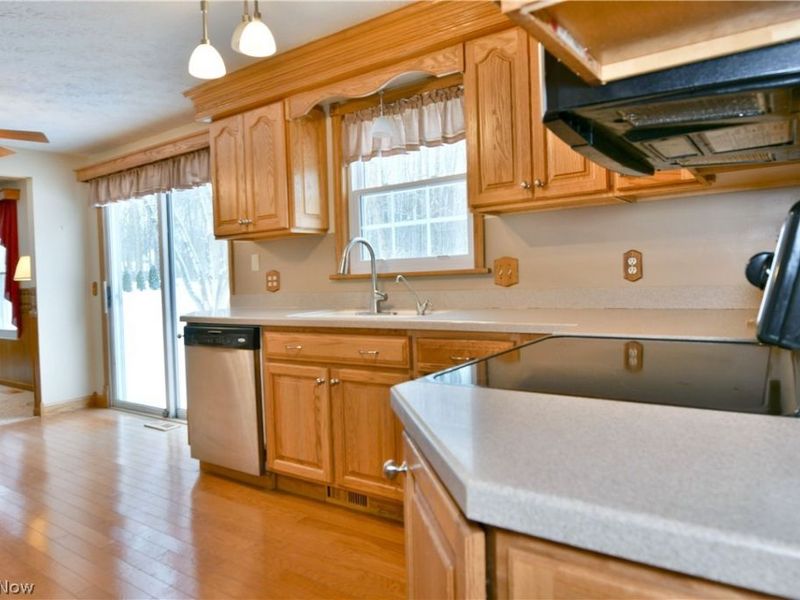 220 Wae Trail, Cortland, OH 44410 Photo 10